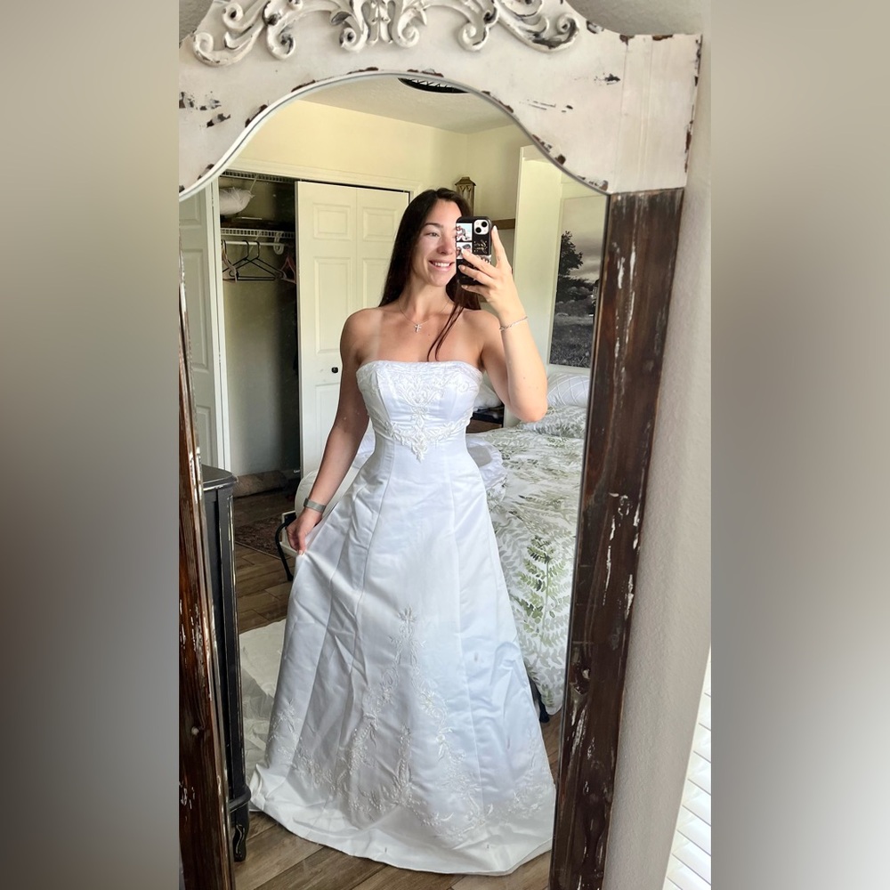 Wedding dress